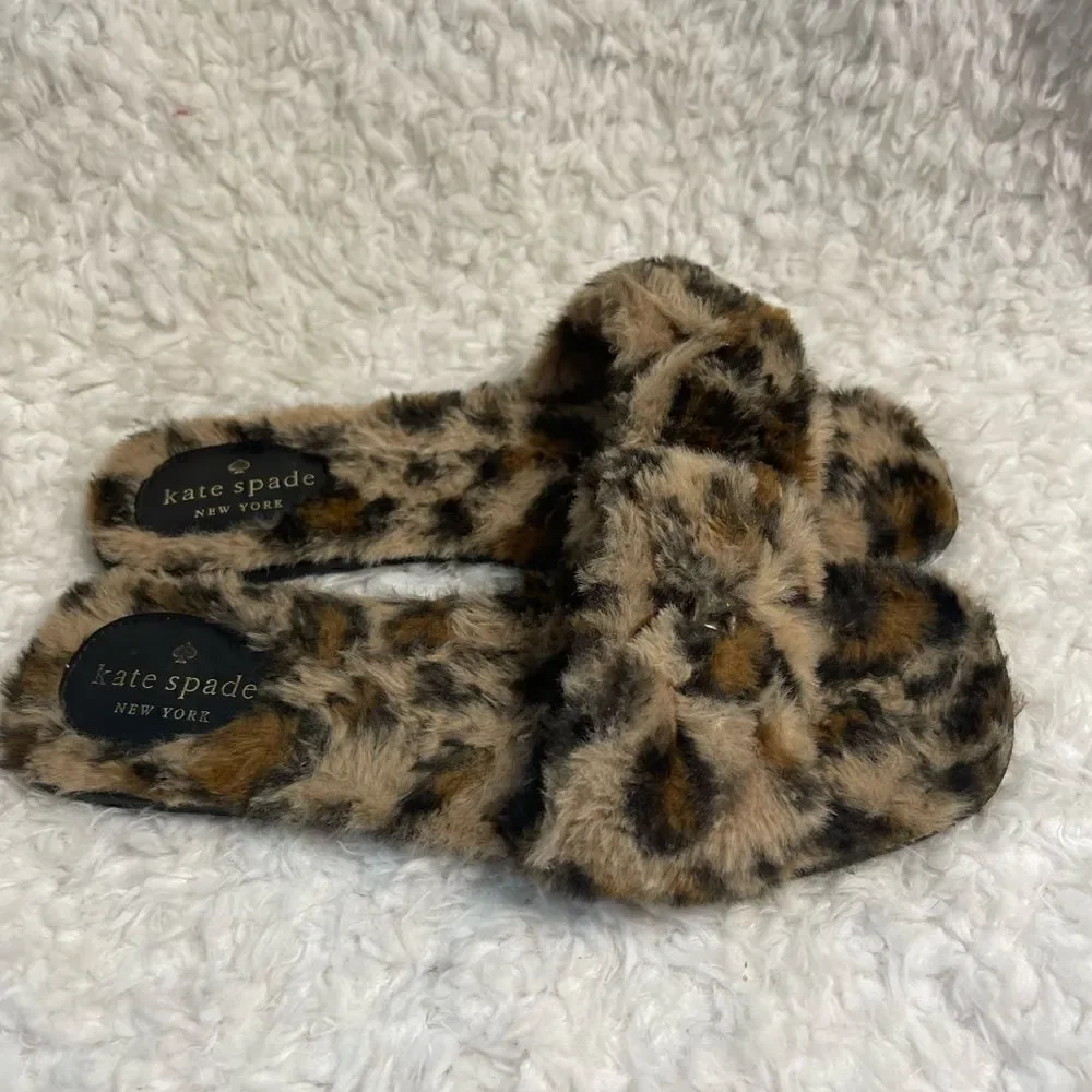 Kate Spade Sandy leopard print faux fur slippers with gold tone accent size 10B